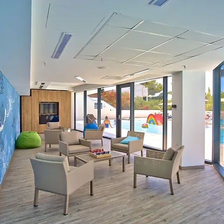 Medora Auri Family Podgora (Split-Dalmatia)