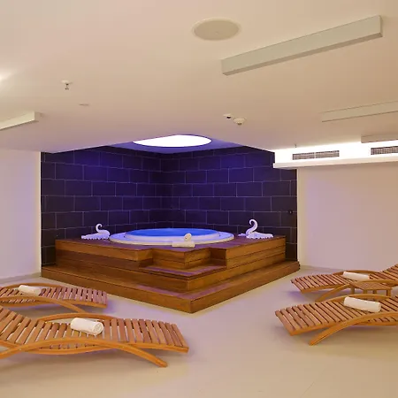 Medora Auri Family Otel