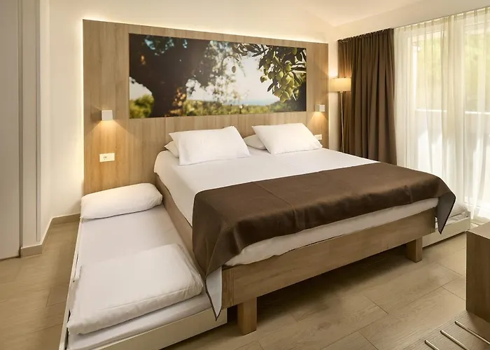 Medora Auri Family Hotel 4*