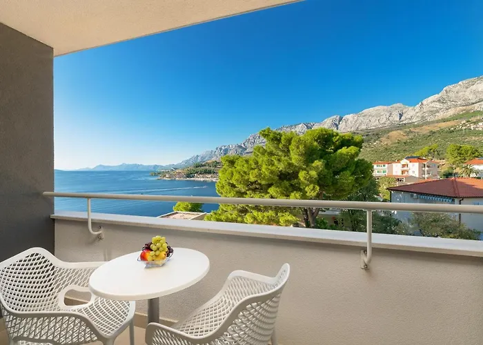 Medora Auri Family Hotel