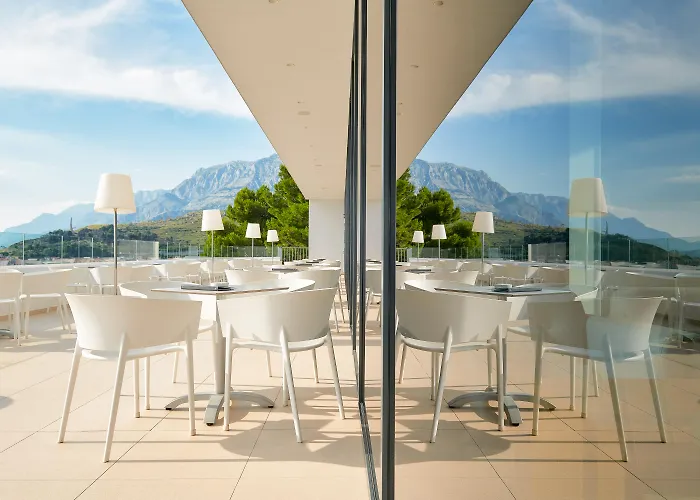 Medora Auri Family Hotel 4*