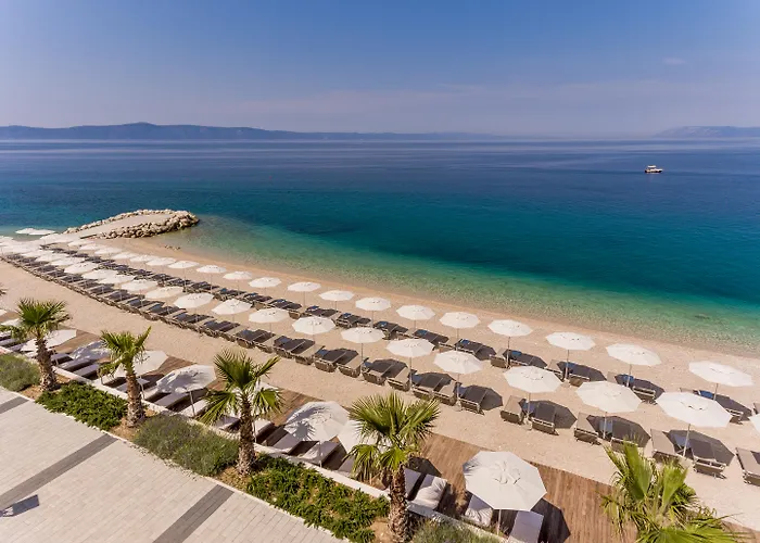 Medora Auri Family Hotel