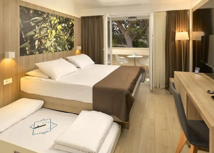 Medora Auri Family 4*