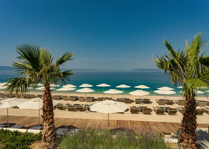 Medora Auri Family Hotel